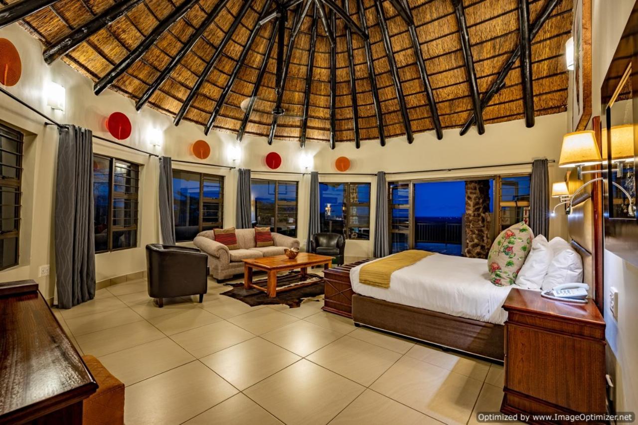 Zulu Nyala Game Lodge Hluhluwe Exterior photo